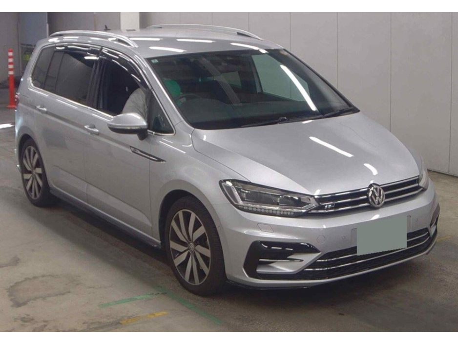 2020 Volkswagen Touran  €27,950