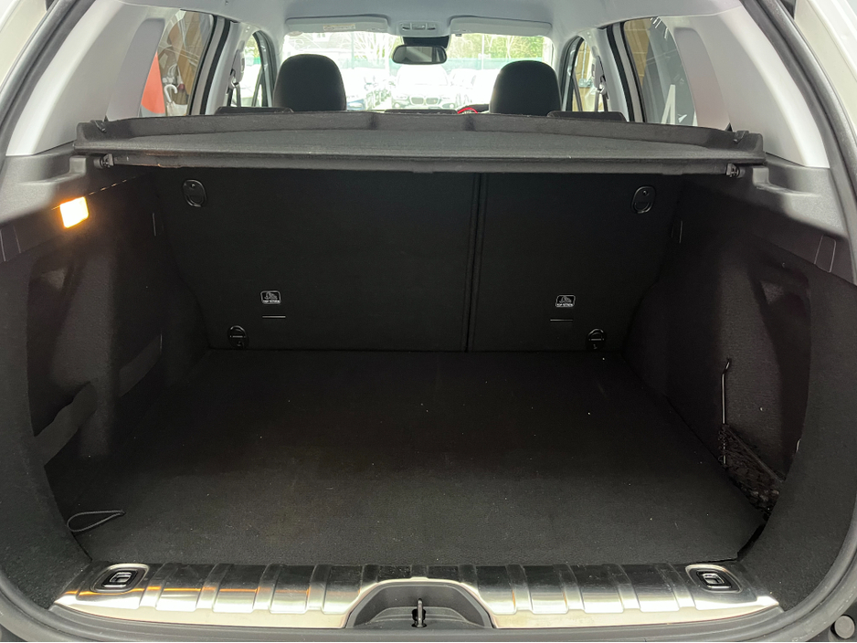 2018 Peugeot 2008 - image 9