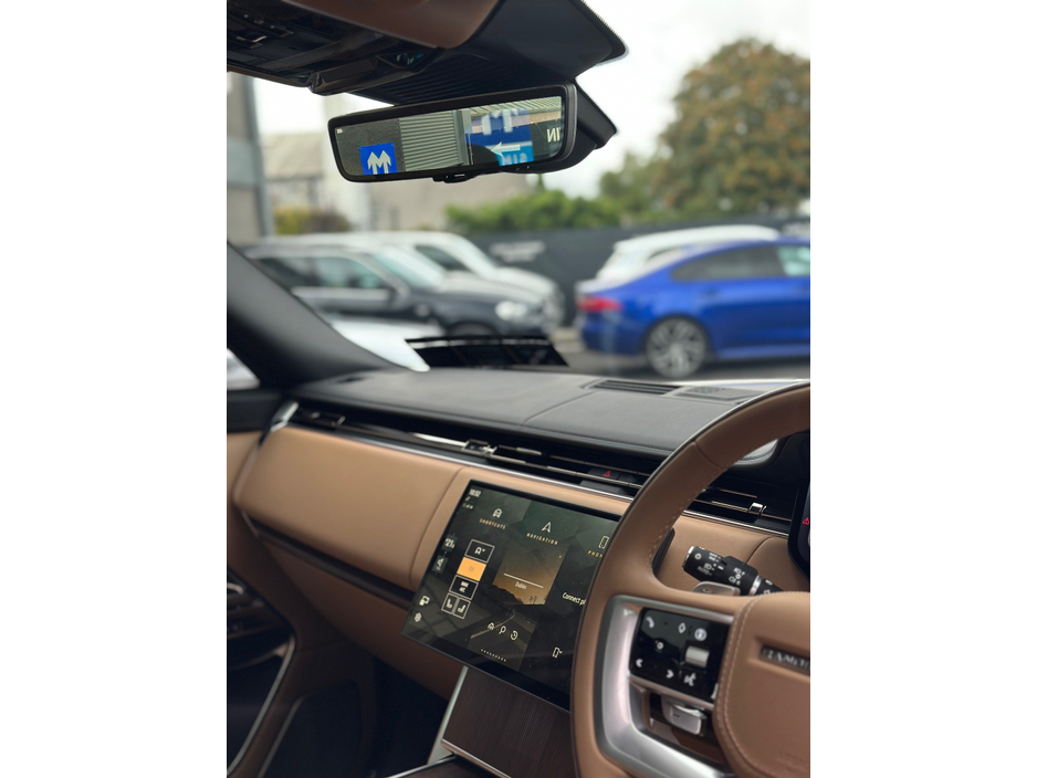 2025 Land Rover Range Rover - image 10