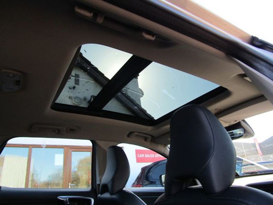 2014 Volvo XC60 - image 43