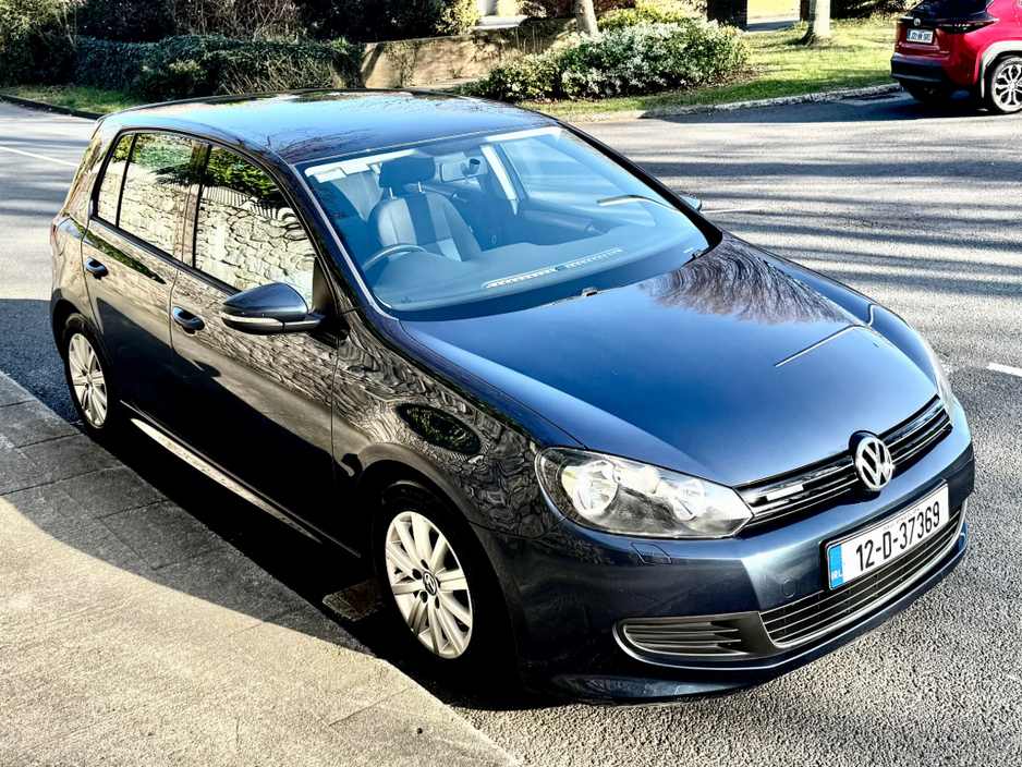 2012 Volkswagen Golf - image 10