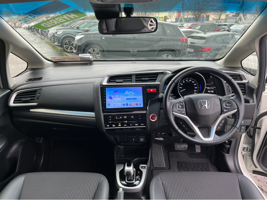 2017 Honda Fit SENSING L AUTOMATIC 1.5 HYBRID //HALF LEATHER SEATS//KEYLESS ENTRY//ADAPTIVE CRUISE CONTROL//REVERSE CAMERA// €12,950