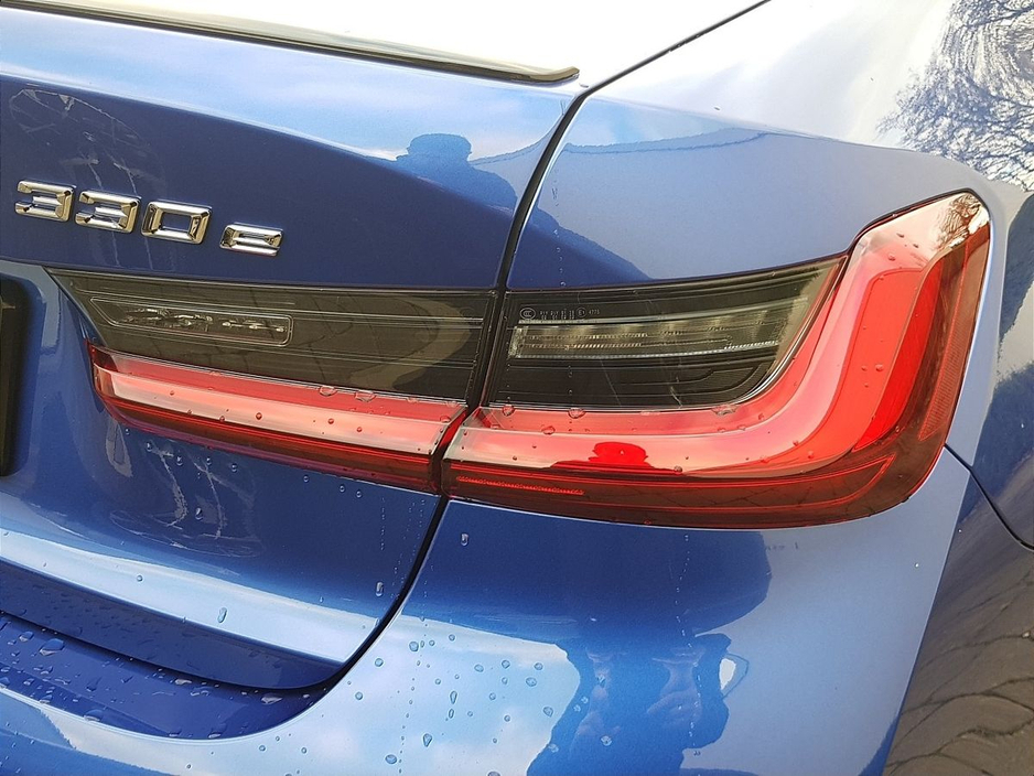 2026 BMW 3 Series - image 18