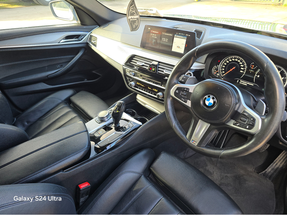 2018 BMW 5 Series - image 16