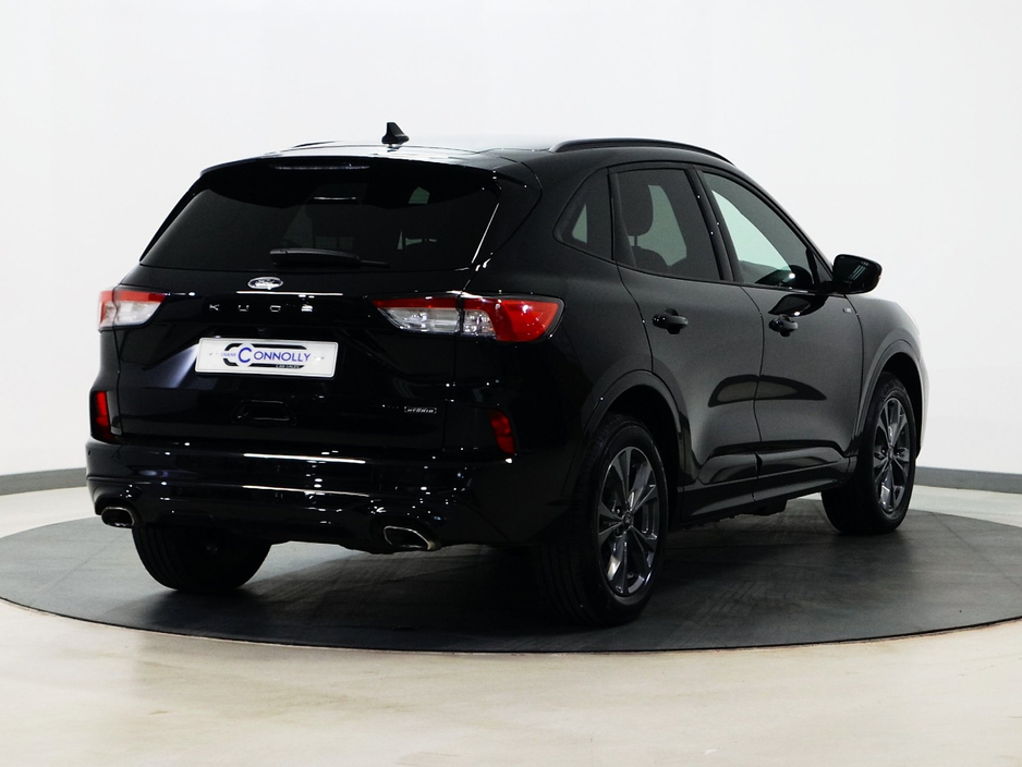 2022 Ford Kuga - image 5