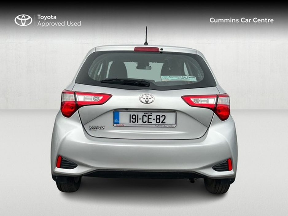 2019 Toyota Yaris - image 4