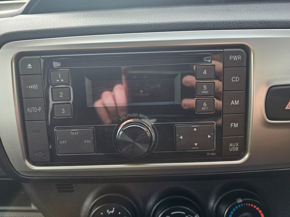 2016 Toyota Vitz - image 19