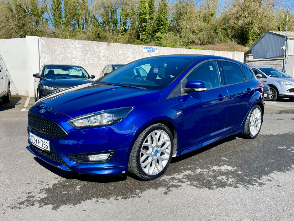 2017 Ford Focus - image 8