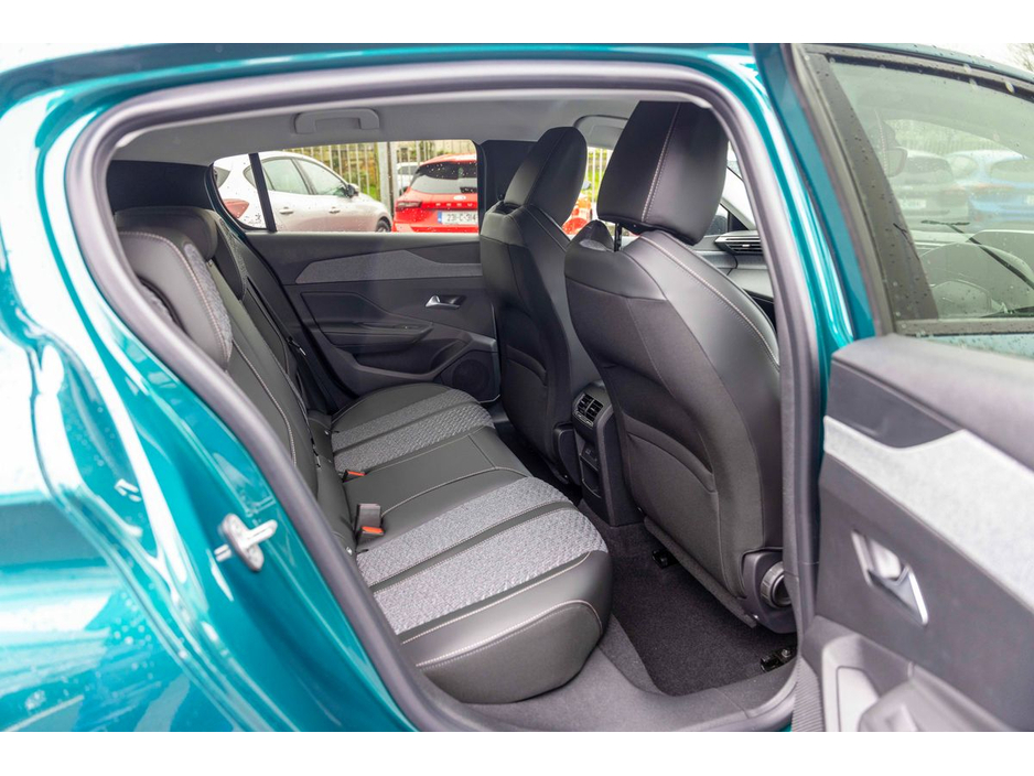 2026 Peugeot 308 - image 21