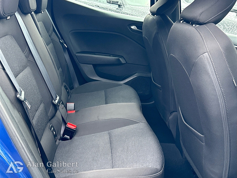 2023 Renault Clio EVOLUTION 1.0 TCE  €76 PW €15,995