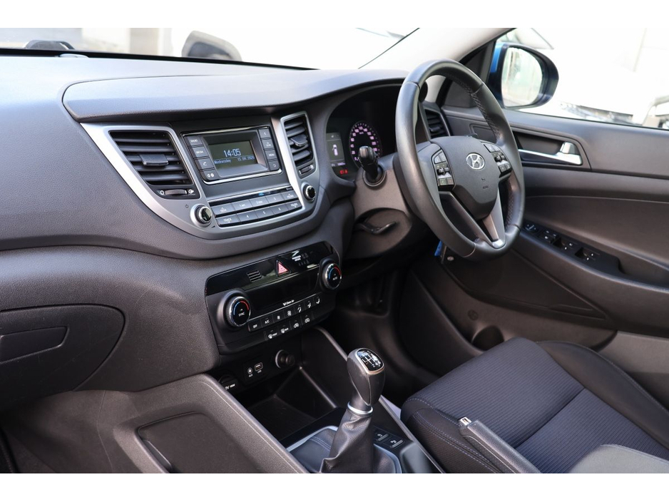 2016 Hyundai Tucson - image 15