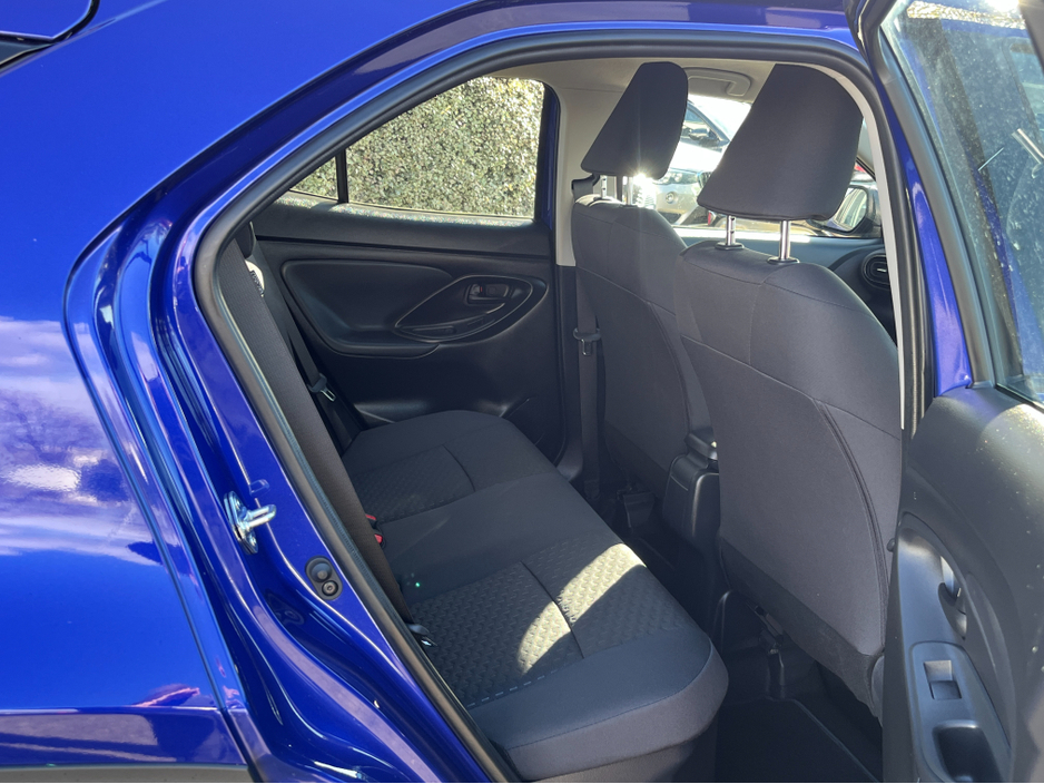 2024 Toyota Yaris - image 9