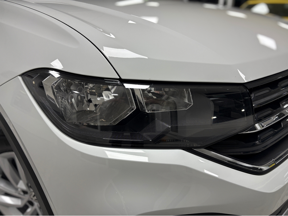 2021 Volkswagen T-Cross - image 11