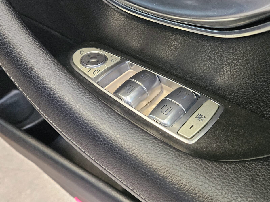 2017 Mercedes-Benz E Class - image 7