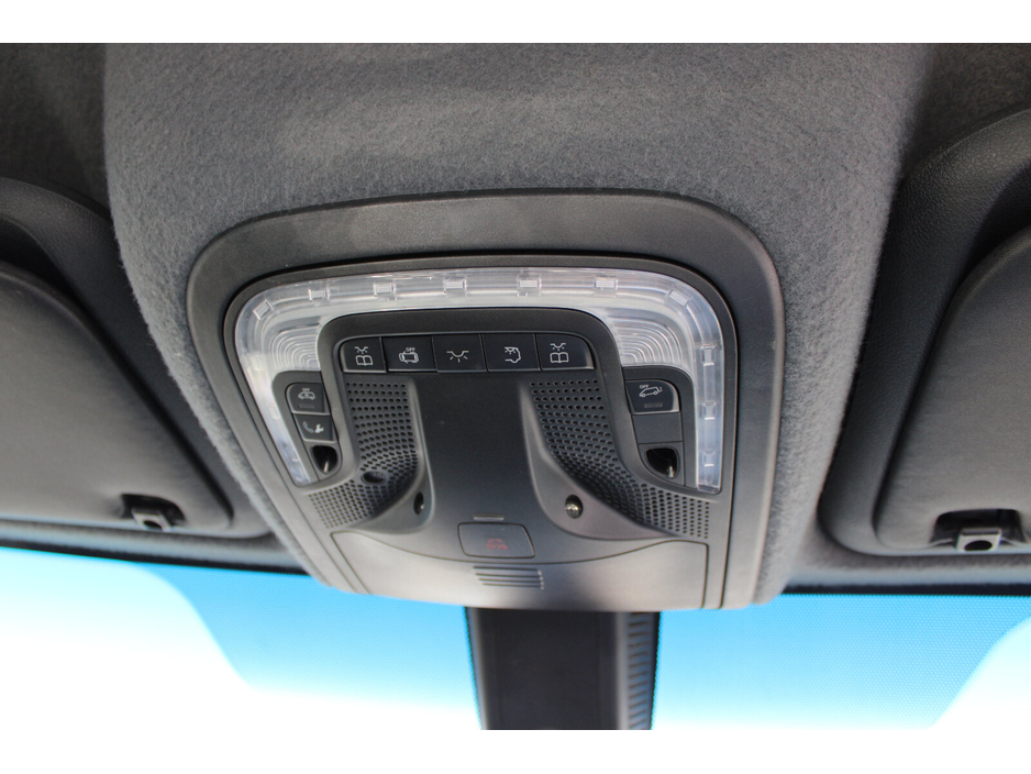 2021 Mercedes-Benz Sprinter - image 18