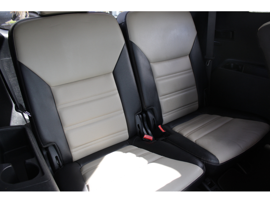 2016 Kia Sorento - image 19