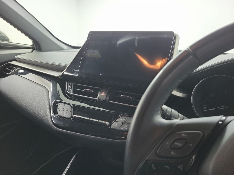 2019 Toyota C-HR - image 12