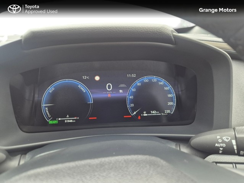 2024 Toyota C-HR - image 12