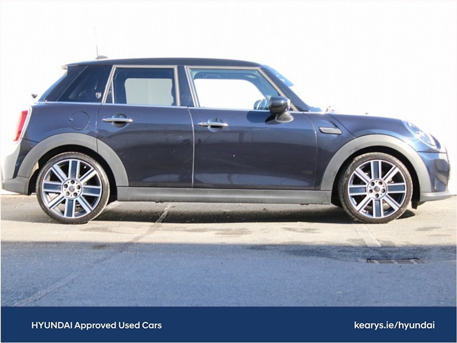 2023 MINI Hatch - image 27