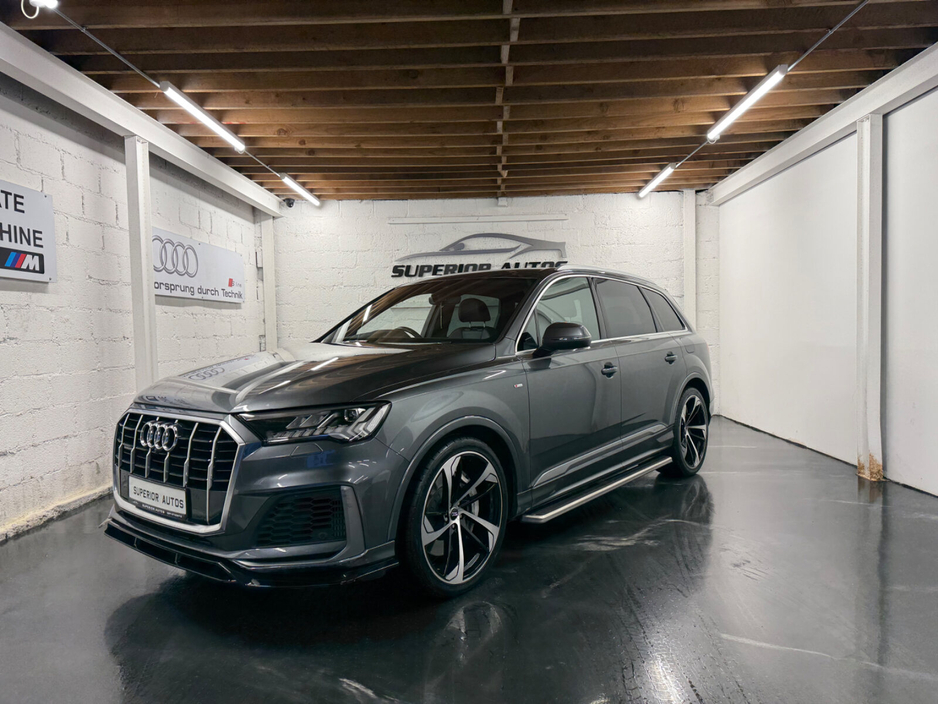 2021 Audi Q7 55 TFSI e S Line €54,995