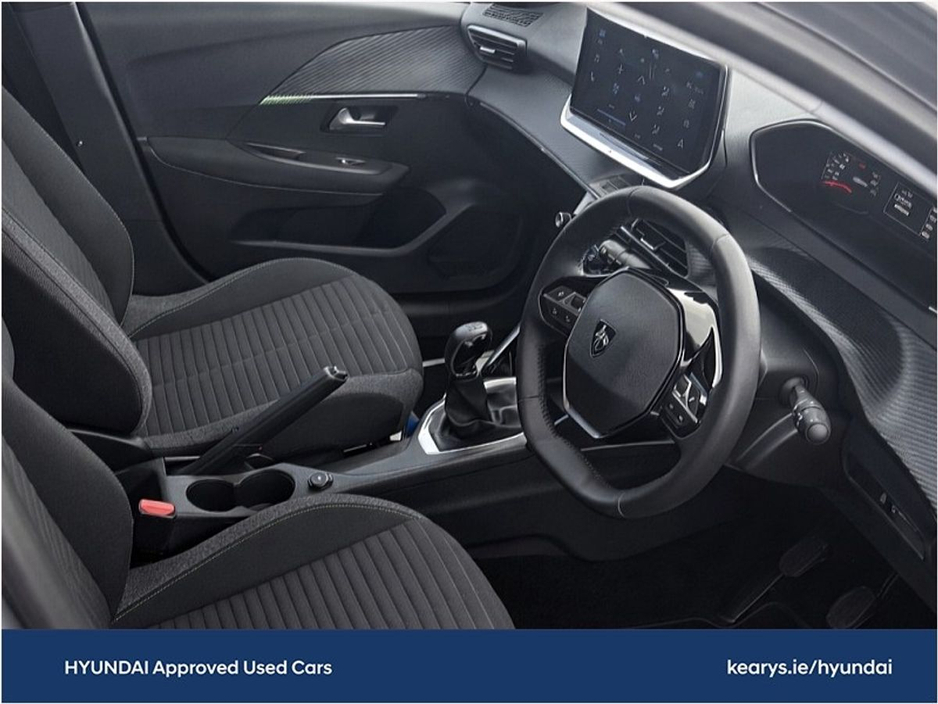 2024 Peugeot 208 - image 6