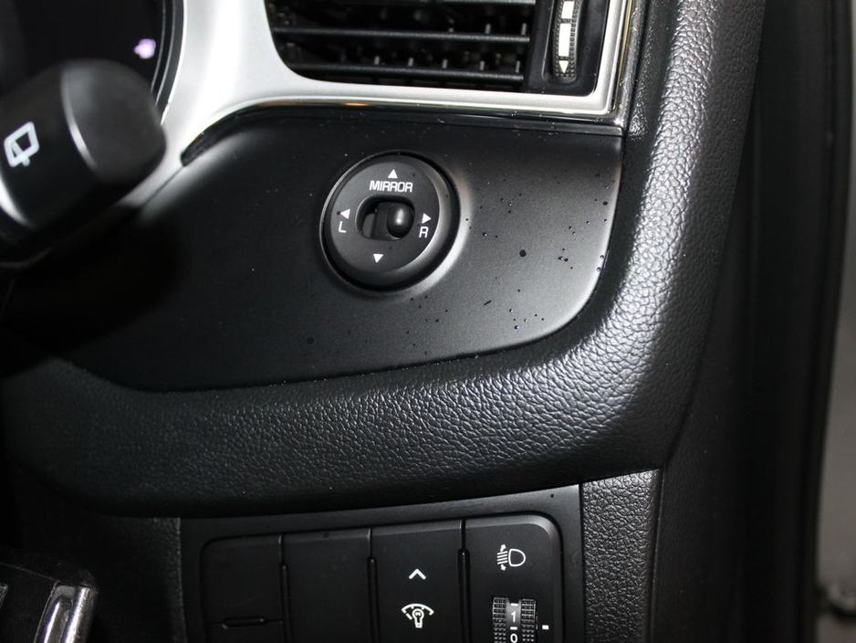 2016 Kia Ceed - image 22