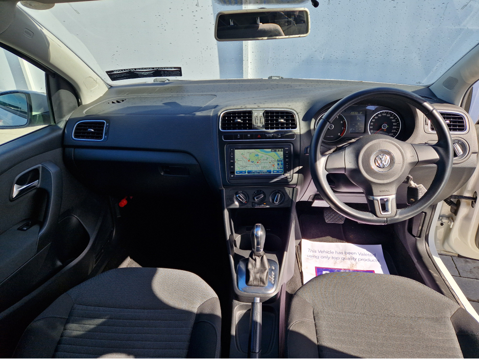 2013 Volkswagen Polo - image 16