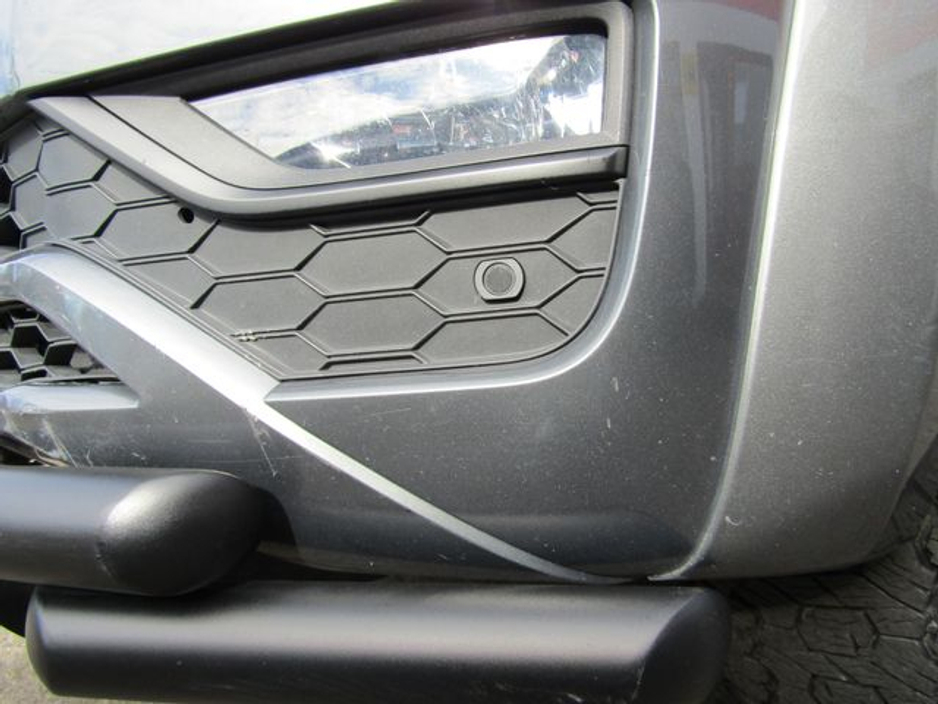 2017 Volkswagen Amarok - image 35