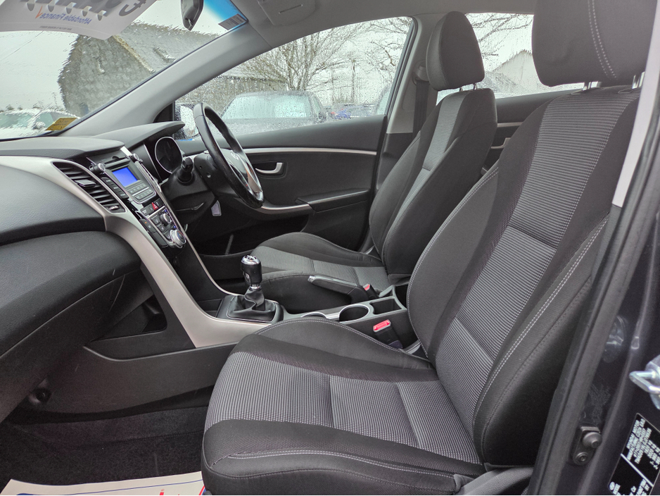 2015 Hyundai i30 - image 11