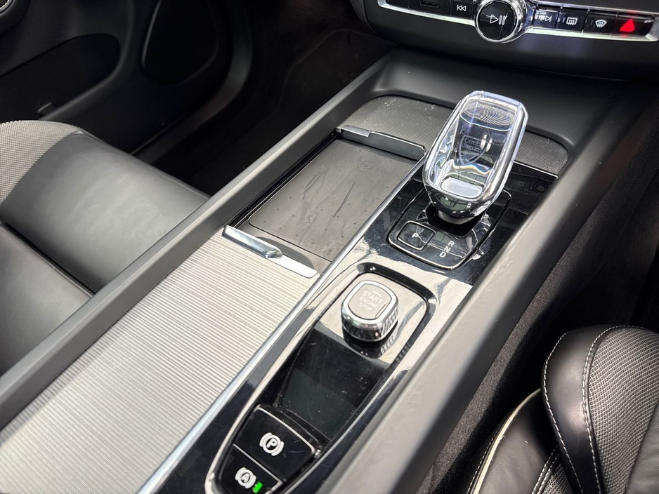 2023 Volvo XC60 - image 16