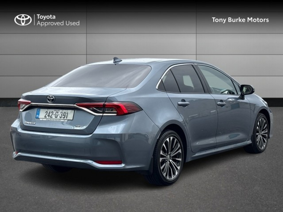 2024 Toyota Corolla - image 2