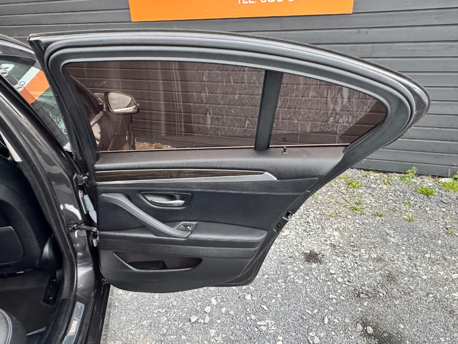 2016 BMW 5 Series - image 15