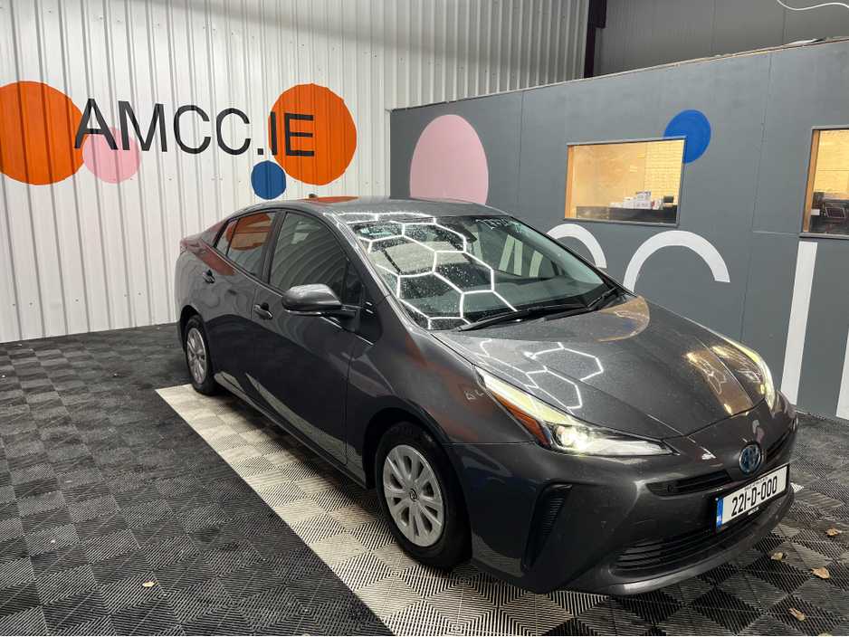 2022 Toyota Prius 2022 TOYOTA PRIUS S 1.8 AUTOMATIC / CRUISE CONTROL / REVERSE CAMERA AND MORE