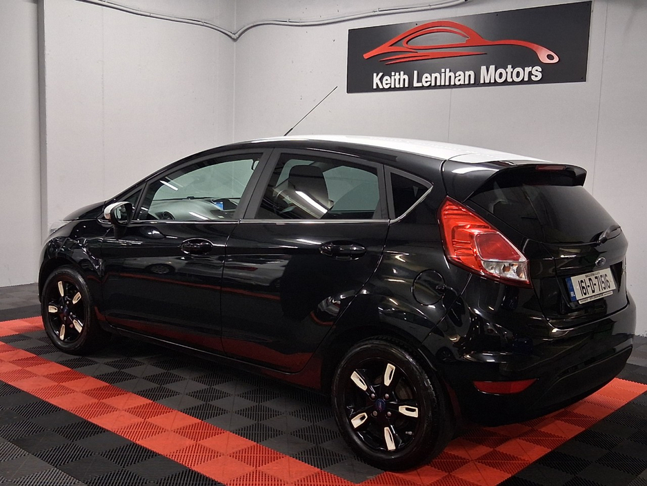 2016 Ford Fiesta - image 4