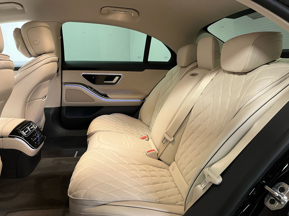 2026 Mercedes-Benz S Class 450e AMG LWB - 19 Inch Alloys - Reversing Camera - Ambient Lighting - Sat Nav - Climate Control - Electric Heated Memory Seats - Keyless Start - Apple CarPlay/Android Auto €151,556