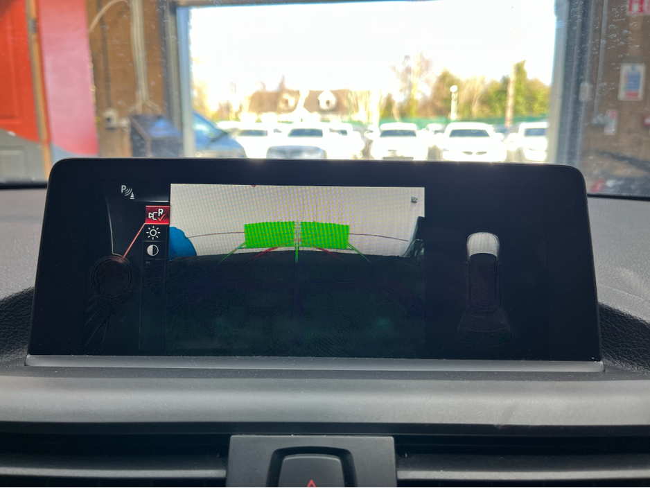 2016 BMW 1 Series - image 18