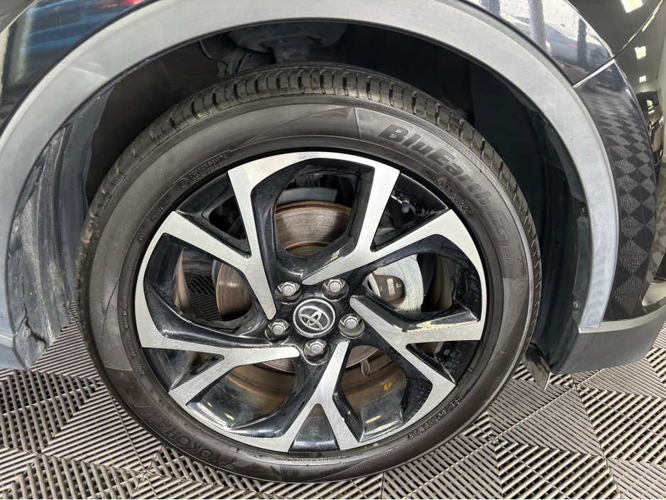 2018 Toyota C-HR - image 6