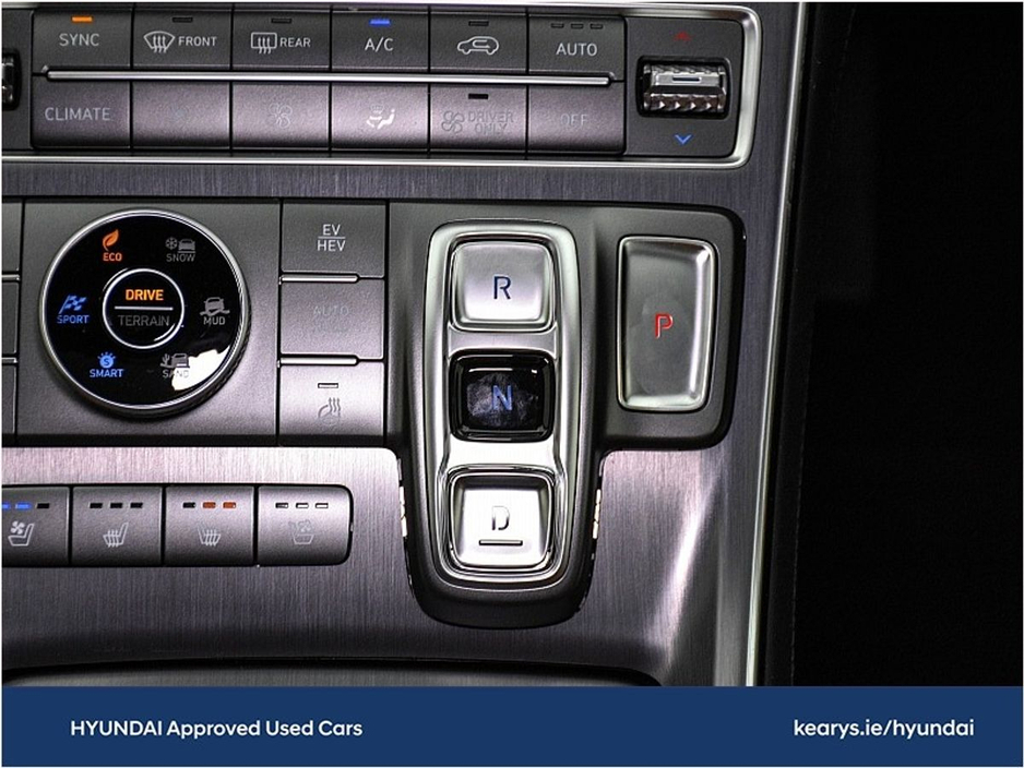 2023 Hyundai Santa Fe 1.6 PHEV 4WD Premium Auto €49,845