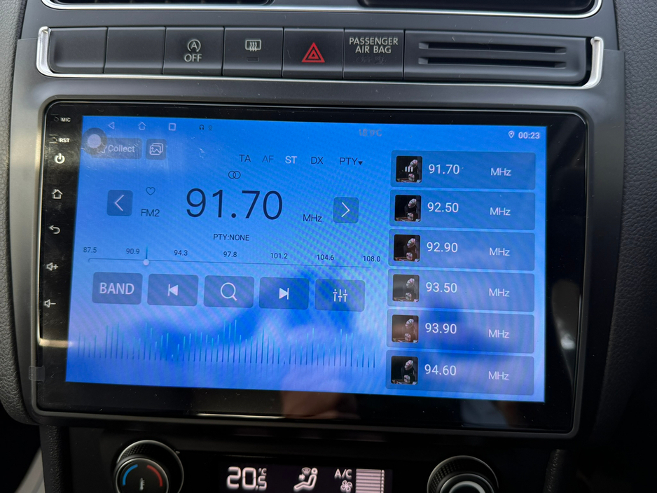 2015 Volkswagen Polo  €12,390