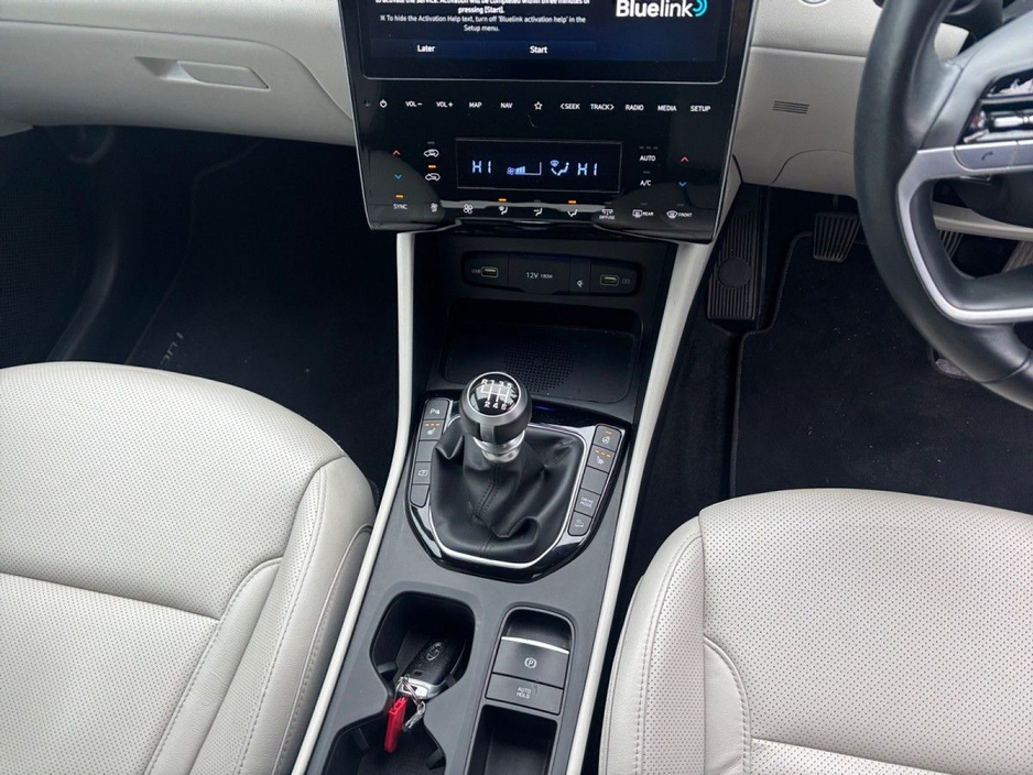 2022 Hyundai Tucson - image 11