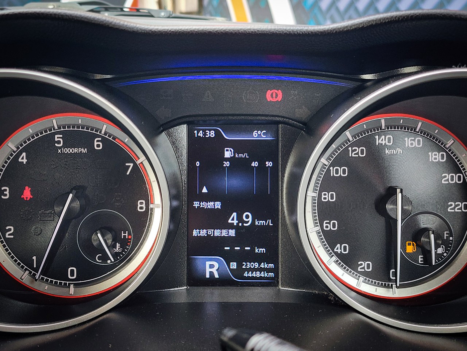 2017 Suzuki Swift - image 29