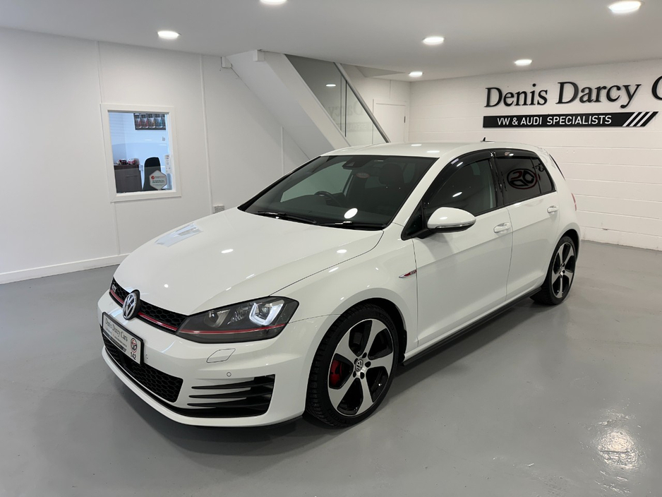 2014 Volkswagen Golf - image 6