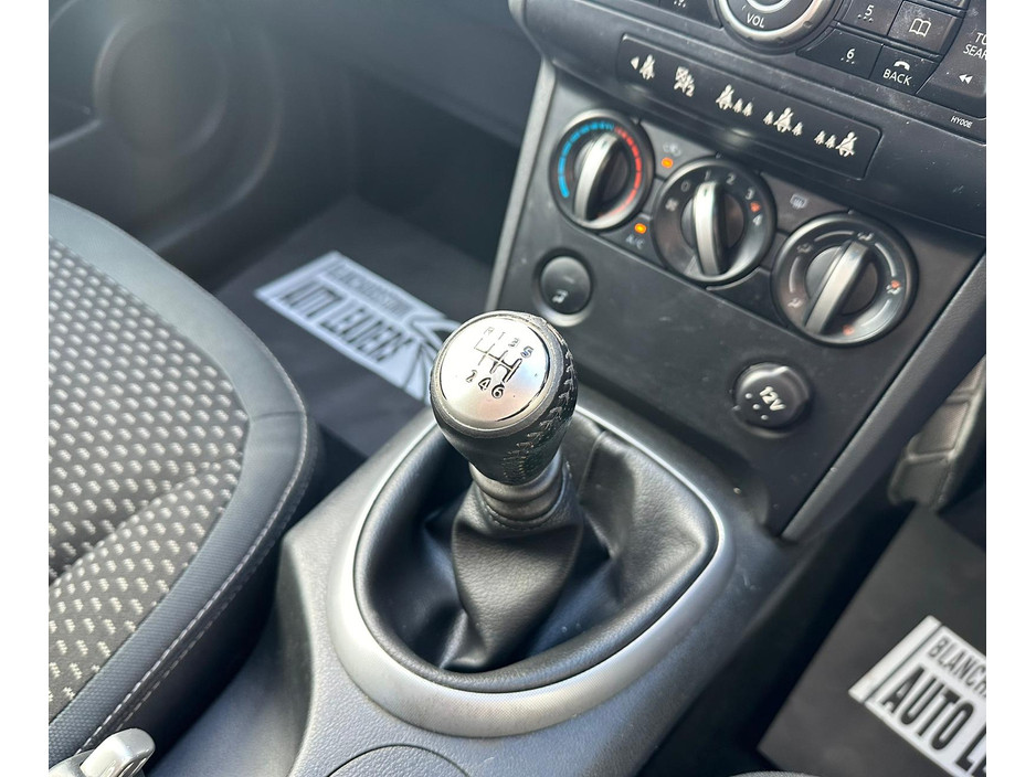 2009 Nissan Qashqai 1.5 D SE 105BHP SERVICE HISTORY €3,900