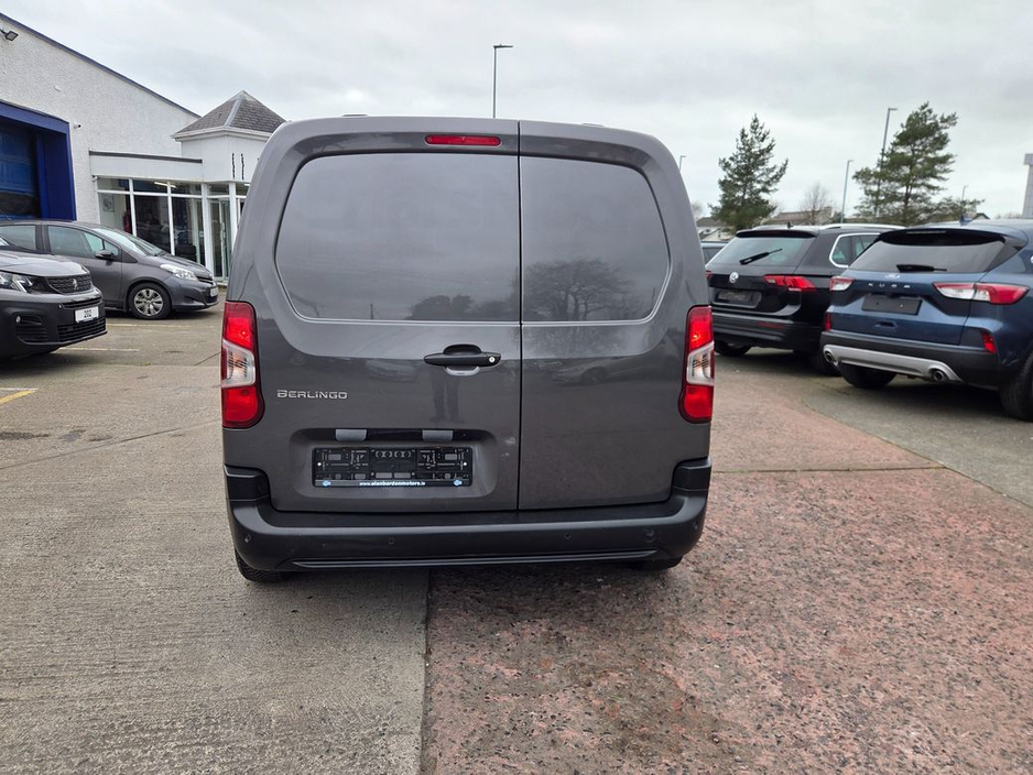 2021 Citroen Berlingo - image 8