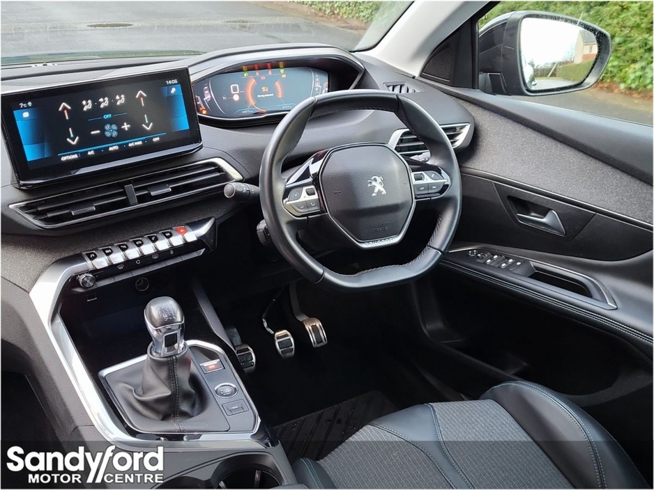 2023 Peugeot 3008 1.2 PureTech ALLURE*FSH* €31,950