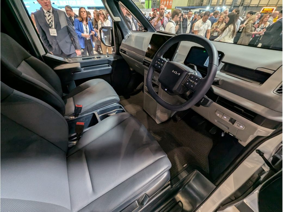 2026 Kia PV5 - image 15