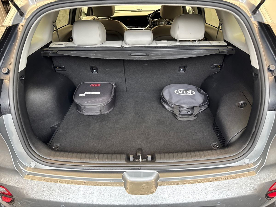 2021 Kia Niro - image 9