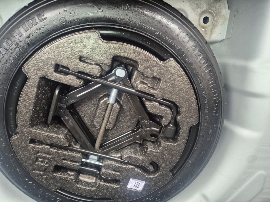 2018 Kia Ceed - image 4