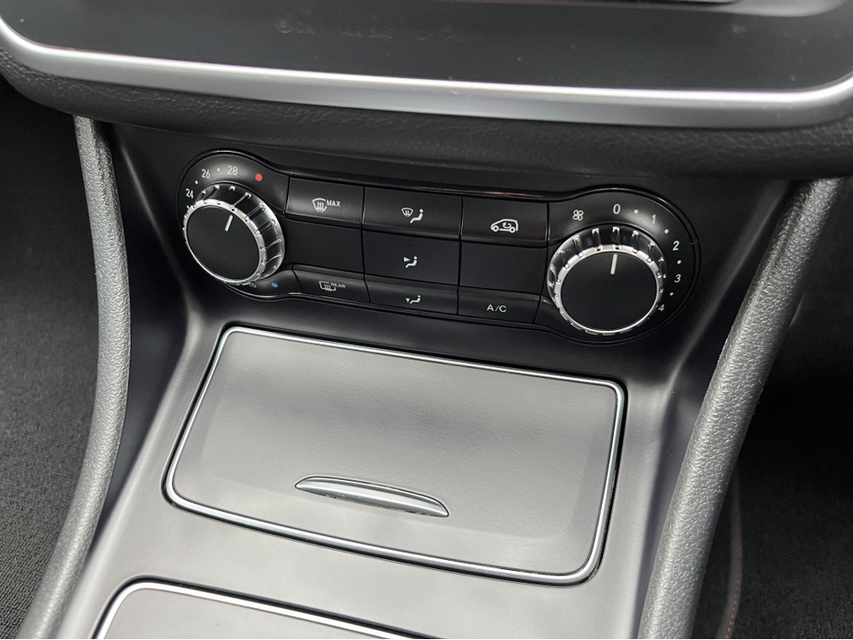 2019 Mercedes-Benz CLA Class - image 17