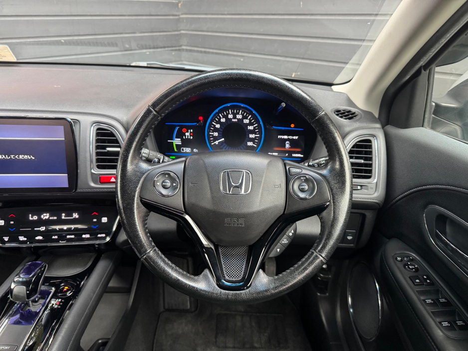 2014 Honda Vezel - image 10